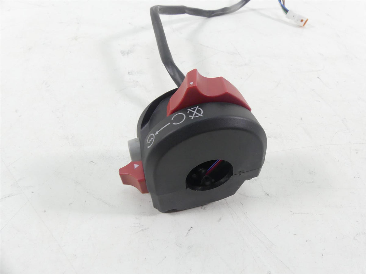 2020 Ducati Panigale V2 Right Hand Kill Start Hazard Control Switch 65010273B {{ shop.shopifyCountryName }} - Mototech271