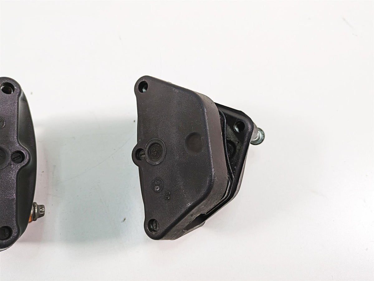 2006 Harley Touring FLHXI Street Glide Front Brake Caliper Set 44023-00 44046-00 {{ shop.shopifyCountryName }} - Mototech271
