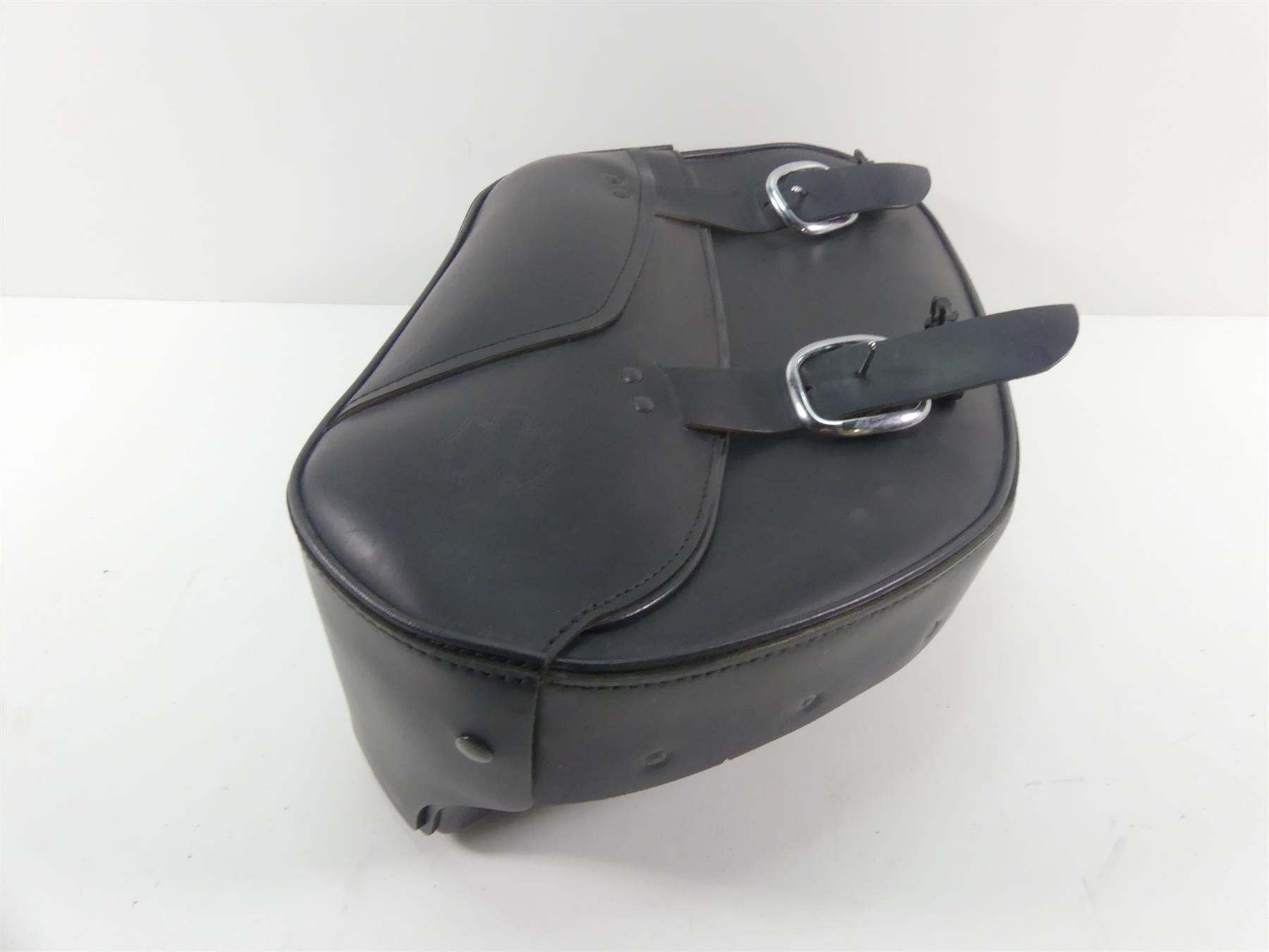 2010 Harley FXDF Dyna Fat Bob Left Leather HD Saddle Bag Saddlebag {{ shop.shopifyCountryName }} - Mototech271