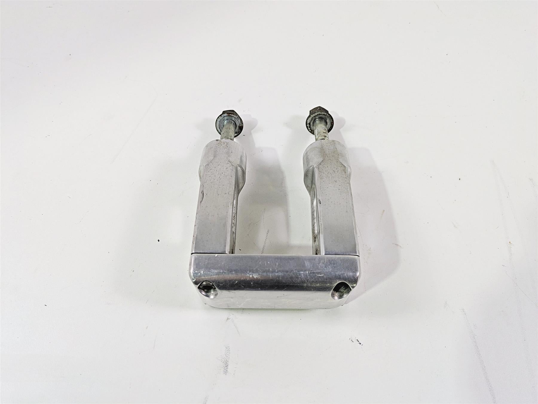 2002 Indian Spirit Deluxe Handlebar Riser Holder 39-047 39-048 {{ shop.shopifyCountryName }} - Mototech271