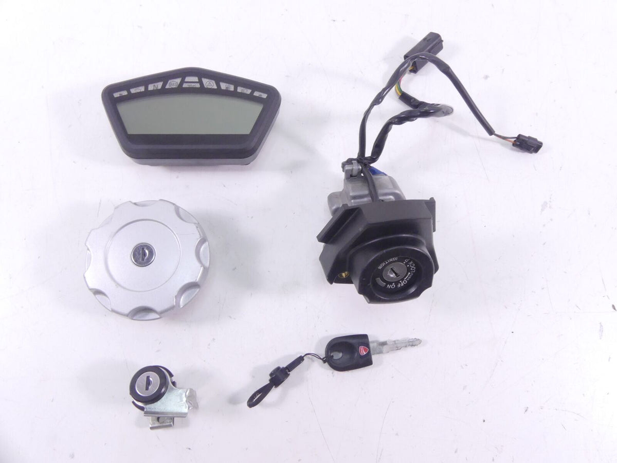 2016 Ducati Hypermotard 939SP Speedometer 11K Ignition Switch Key Set 40611222B {{ shop.shopifyCountryName }} - Mototech271