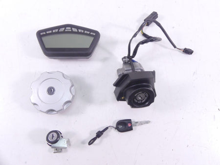 2016 Ducati Hypermotard 939SP Speedometer 11K Ignition Switch Key Set 40611222B {{ shop.shopifyCountryName }} - Mototech271