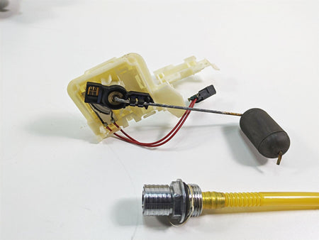 2013 Harley Touring FLHX Street Glide Fuel Gas Petrol Pump 62908-08 75069-08C {{ shop.shopifyCountryName }} - Mototech271