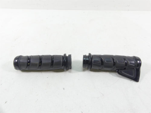 2019 Harley Softail FXBB Street Bob Kuryakyn Kinetic Grip Set Gloss Black 6353 | Mototech271