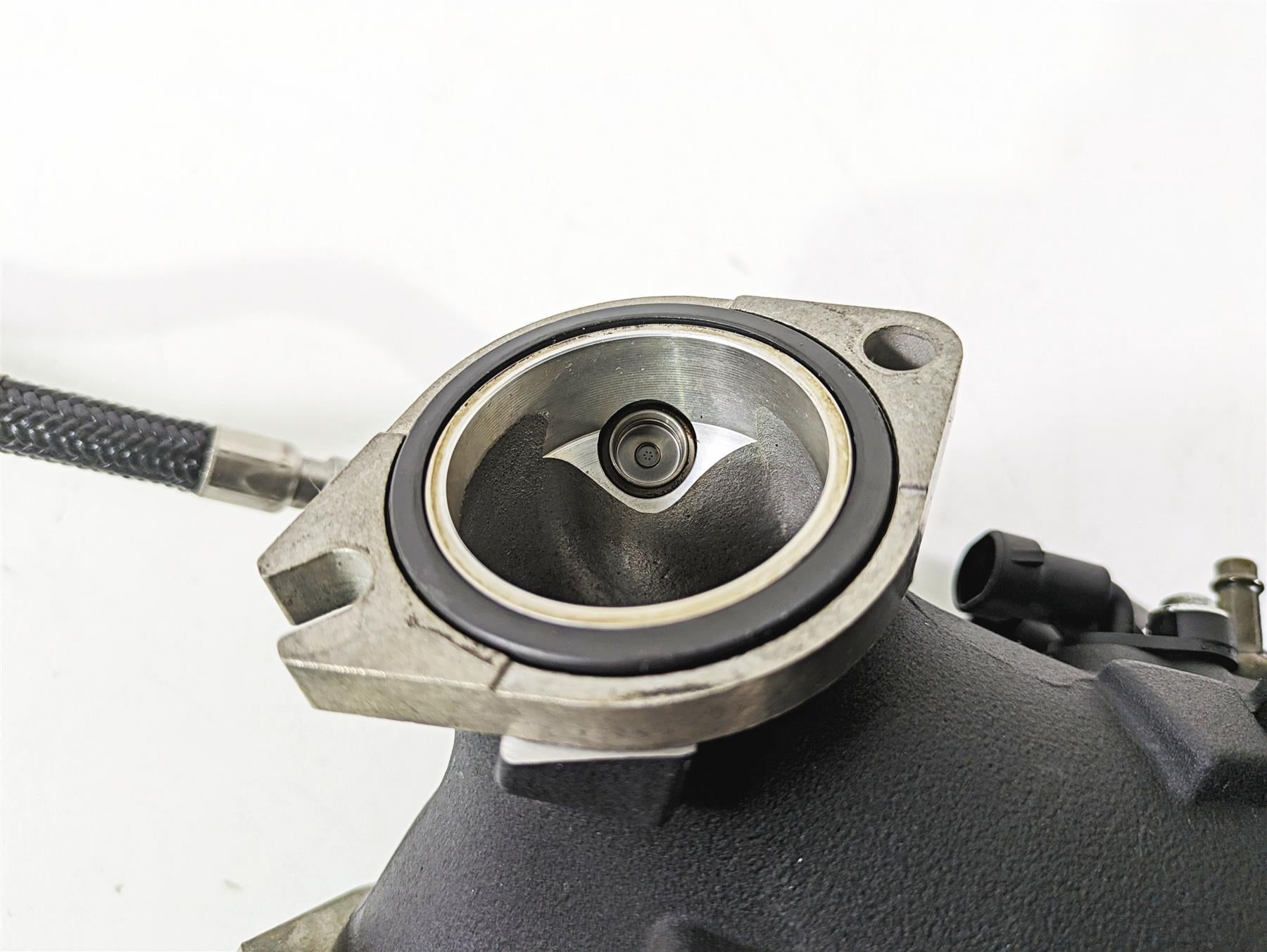 2017 Harley Dyna FXDB Street Bob Throttle Body Fuel Injection 27708-10A {{ shop.shopifyCountryName }} - Mototech271