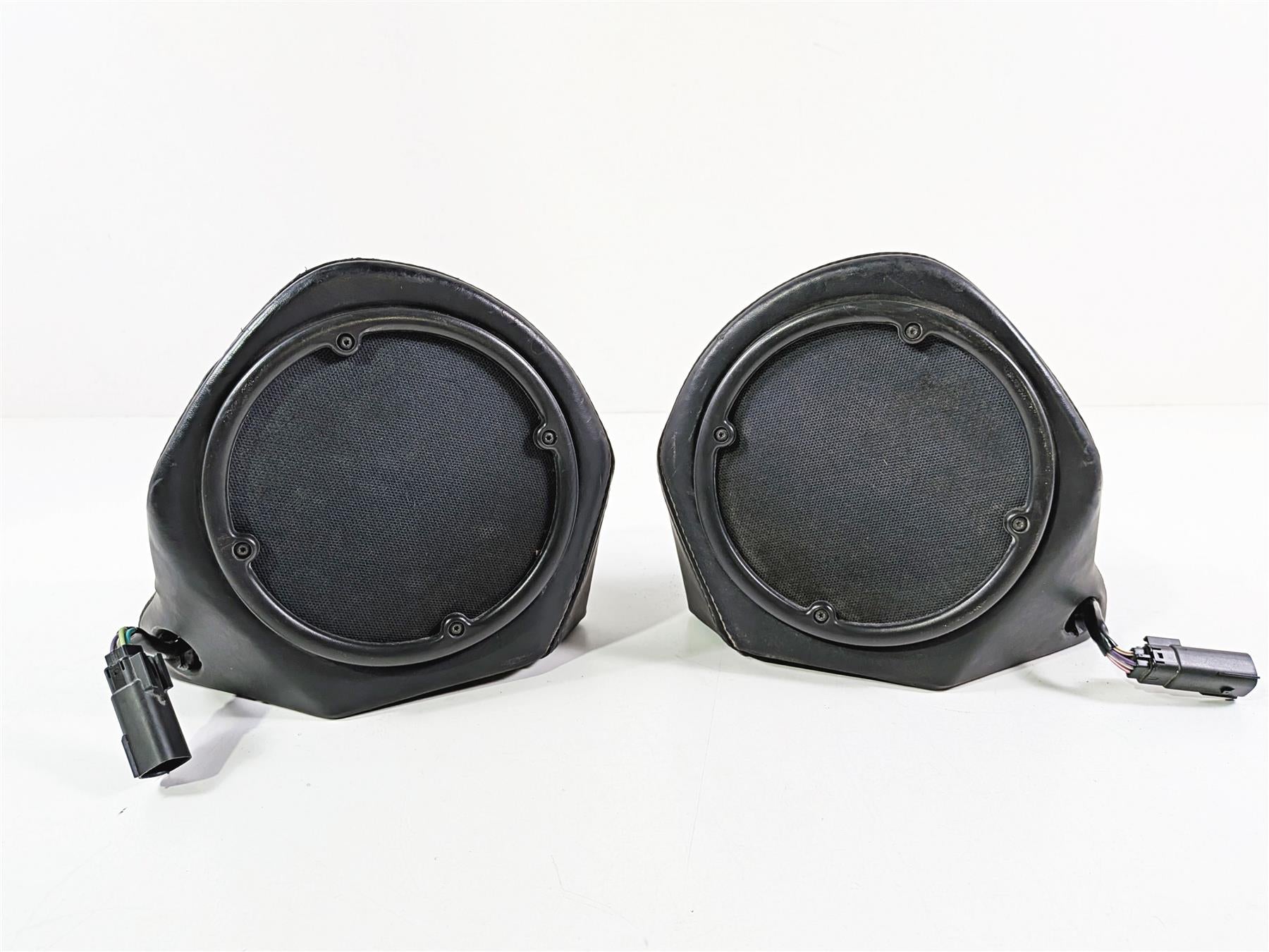 2011 Harley Touring FLHTCU CVO Electra Glide Trunk Speakers 76301-08A 76284-08A-Mototech271