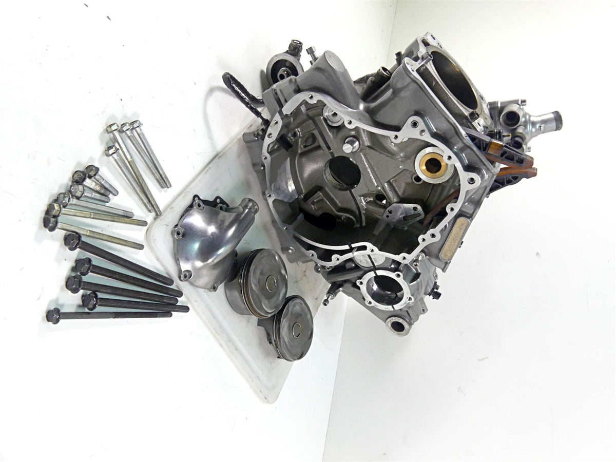 2013 Harley VRSCF Muscle Vrod Engine Motor Crank Case & Piston Set 24457-09K {{ shop.shopifyCountryName }} - Mototech271