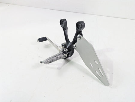 2024 Kawasaki ZX6R ZX636 Ninja Left Footpeg Foot Peg Shifter Set 35063-0160-18R {{ shop.shopifyCountryName }} - Mototech271