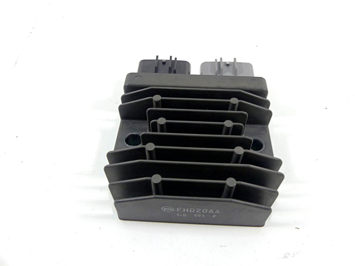 2012 Ducati Panigale 1199S Rectifier Voltage Regulator 54040301B FH020AA {{ shop.shopifyCountryName }} - Mototech271
