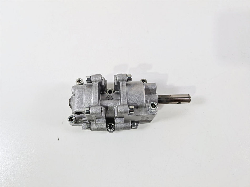 2016 Aprilia RSV 1100 Tuono V4 Factory Oil Pump 2A000539 {{ shop.shopifyCountryName }} - Mototech271