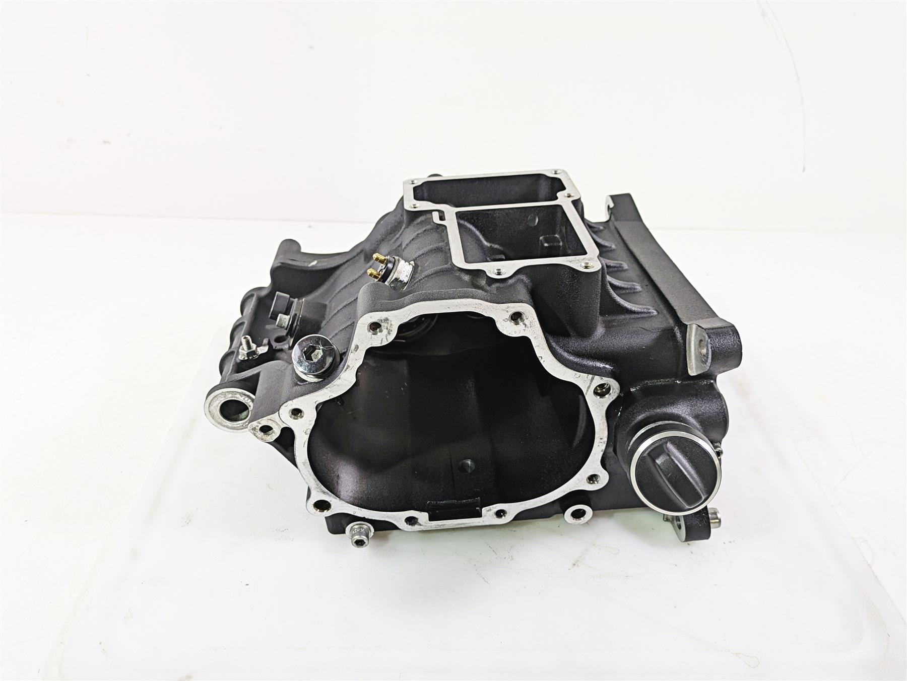 2017 Harley Dyna FXDB Street Bob Transmission Gear Case Housing 34747-06C {{ shop.shopifyCountryName }} - Mototech271