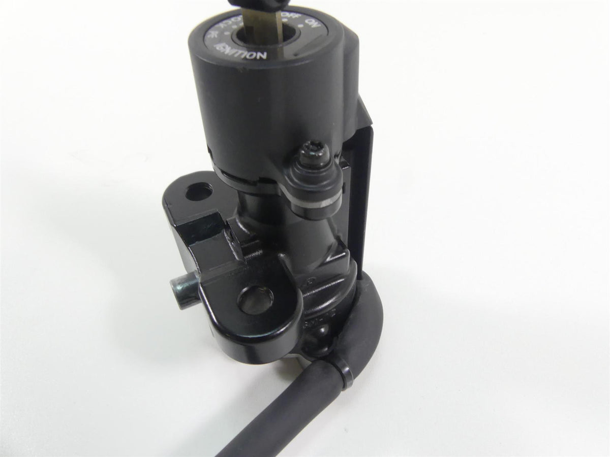 2022 Suzuki GSXR750 Ignition Switch Key Lock Fuel Tank Cap Set 37101-40822 {{ shop.shopifyCountryName }} - Mototech271