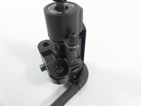 2022 Suzuki GSXR750 Ignition Switch Key Lock Fuel Tank Cap Set 37101-40822 {{ shop.shopifyCountryName }} - Mototech271