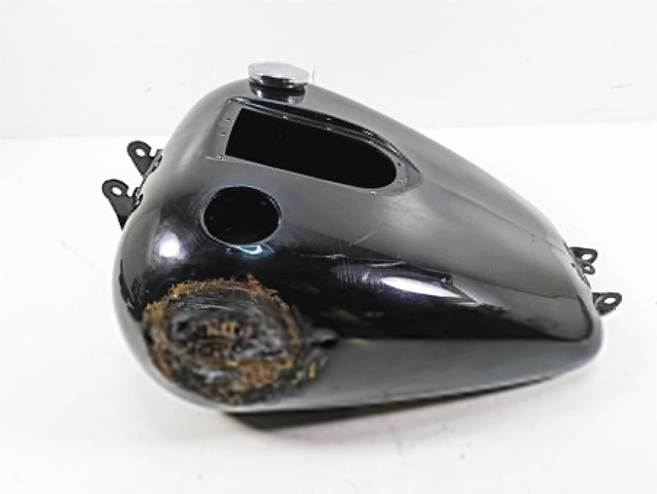 2009 Harley FXDF Dyna Fat Bob Fuel Gas Petrol Tank Reservoir - Read 61000705 {{ shop.shopifyCountryName }} - Mototech271
