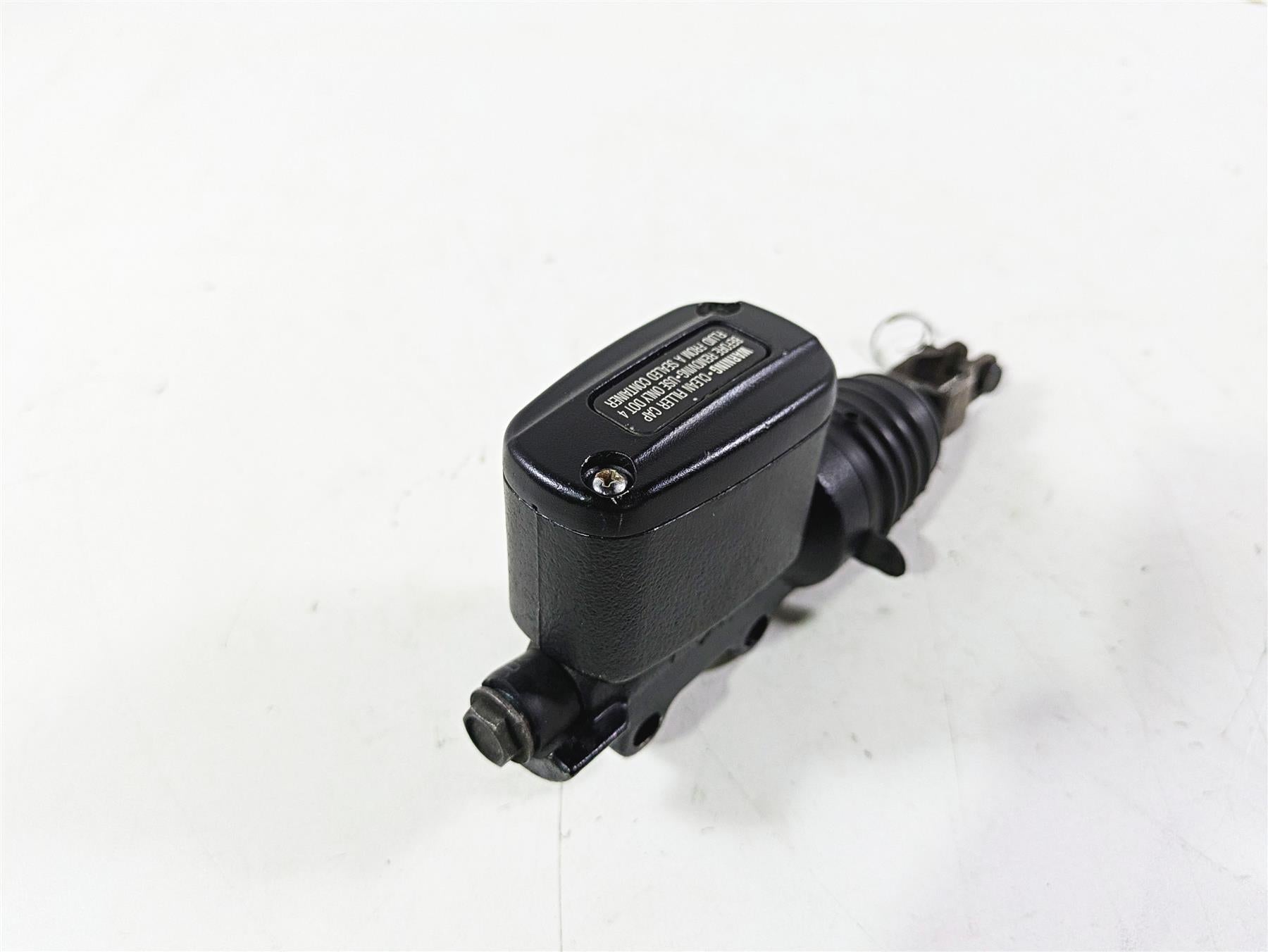 2018 Harley Softail FXFBS Fat Bob Rear Brake Master Cylinder 5/8" 41700460 {{ shop.shopifyCountryName }} - Mototech271