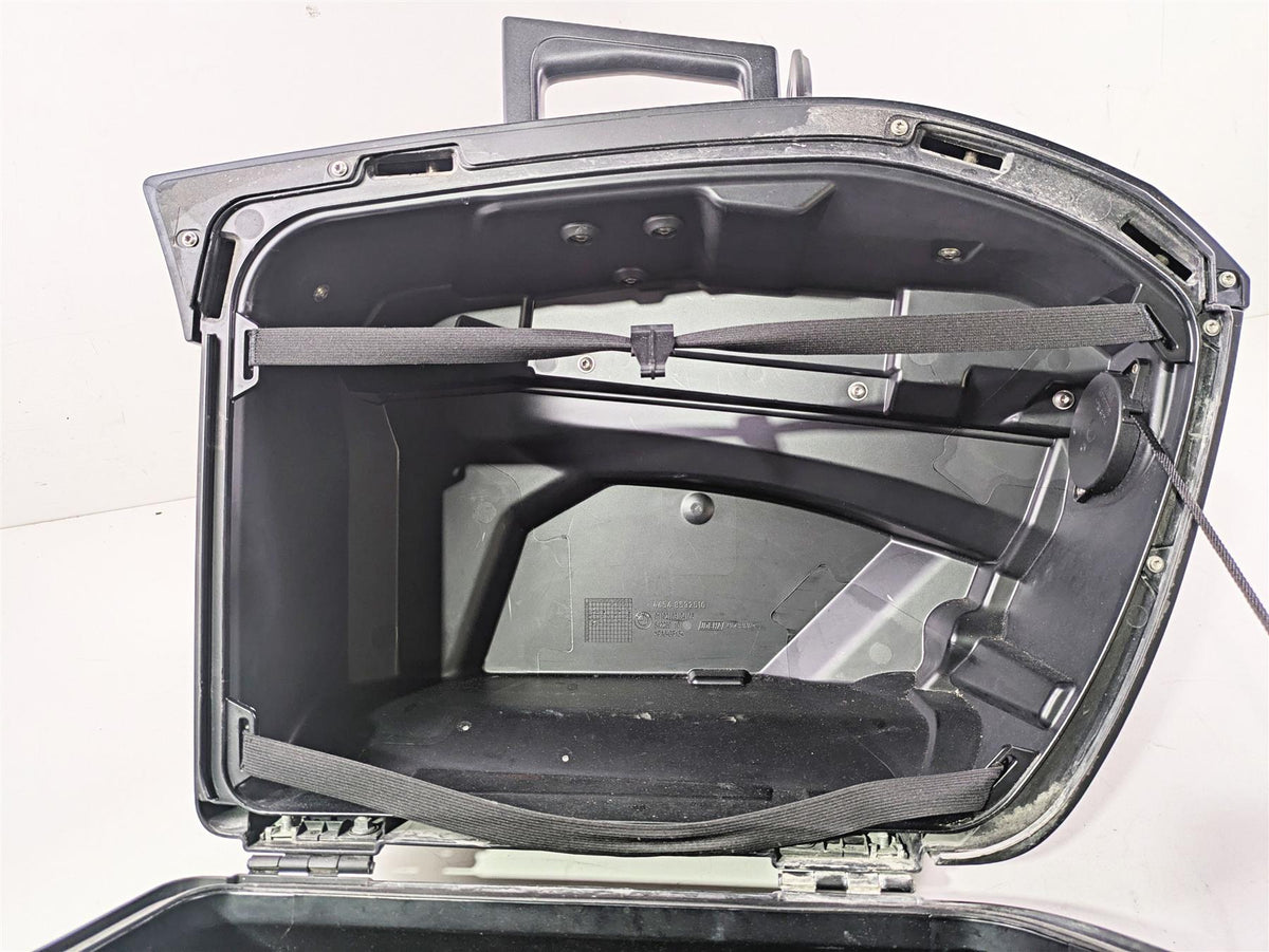 2016 BMW R1200RT K52 Right Saddlebag Saddle Bag 46547728664 {{ shop.shopifyCountryName }} - Mototech271