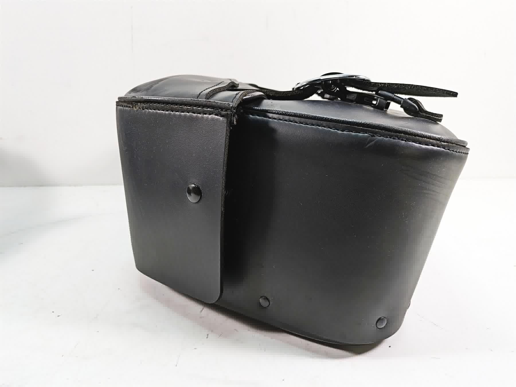 2009 Harley Dyna FXDFSE CVO Fat Bob Saddlebag Saddle Bags Set 9036906D {{ shop.shopifyCountryName }} - Mototech271