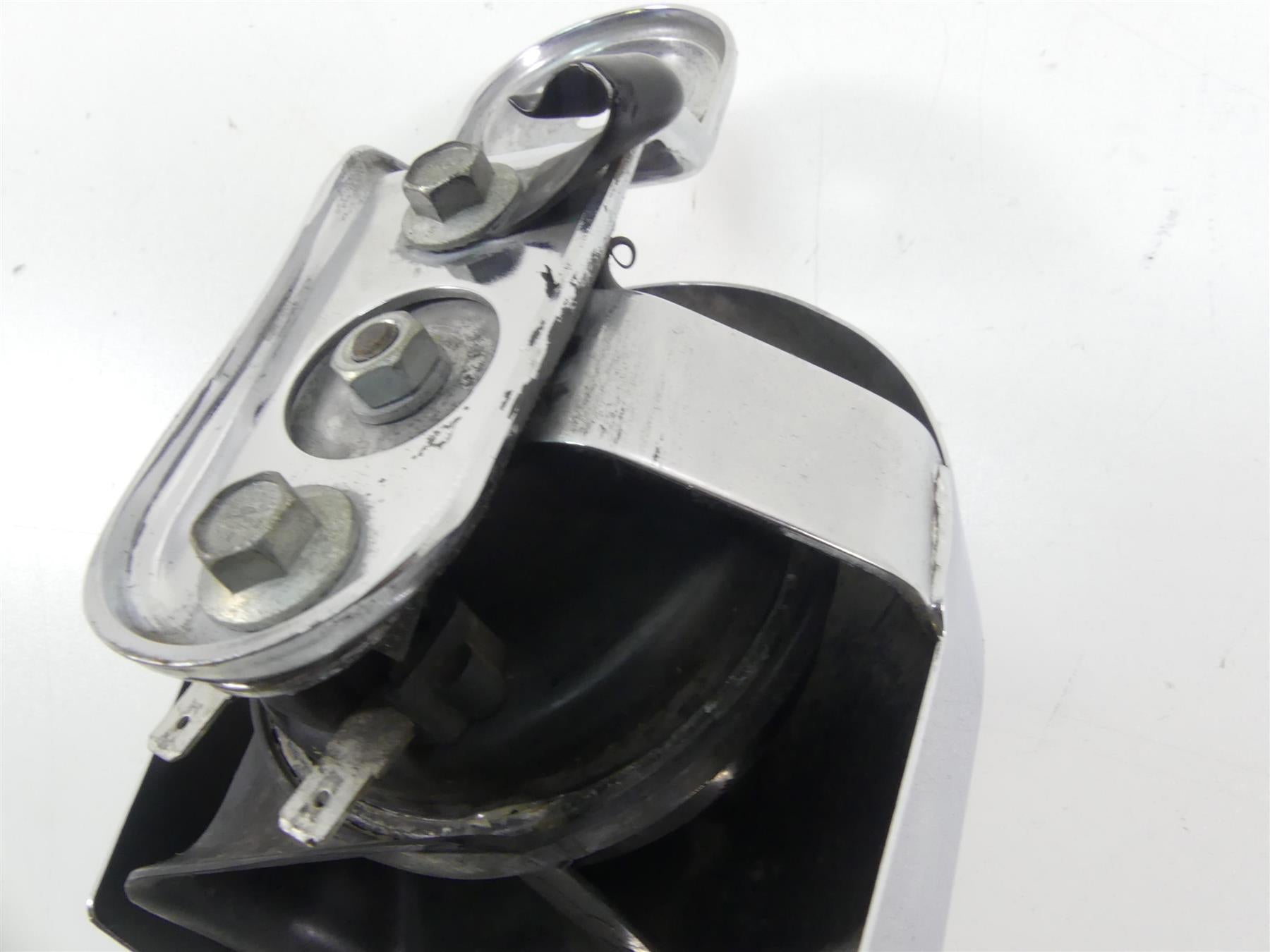 2013 Harley Touring FLHX Street Glide Horn + Chrome Cover 61300478A {{ shop.shopifyCountryName }} - Mototech271