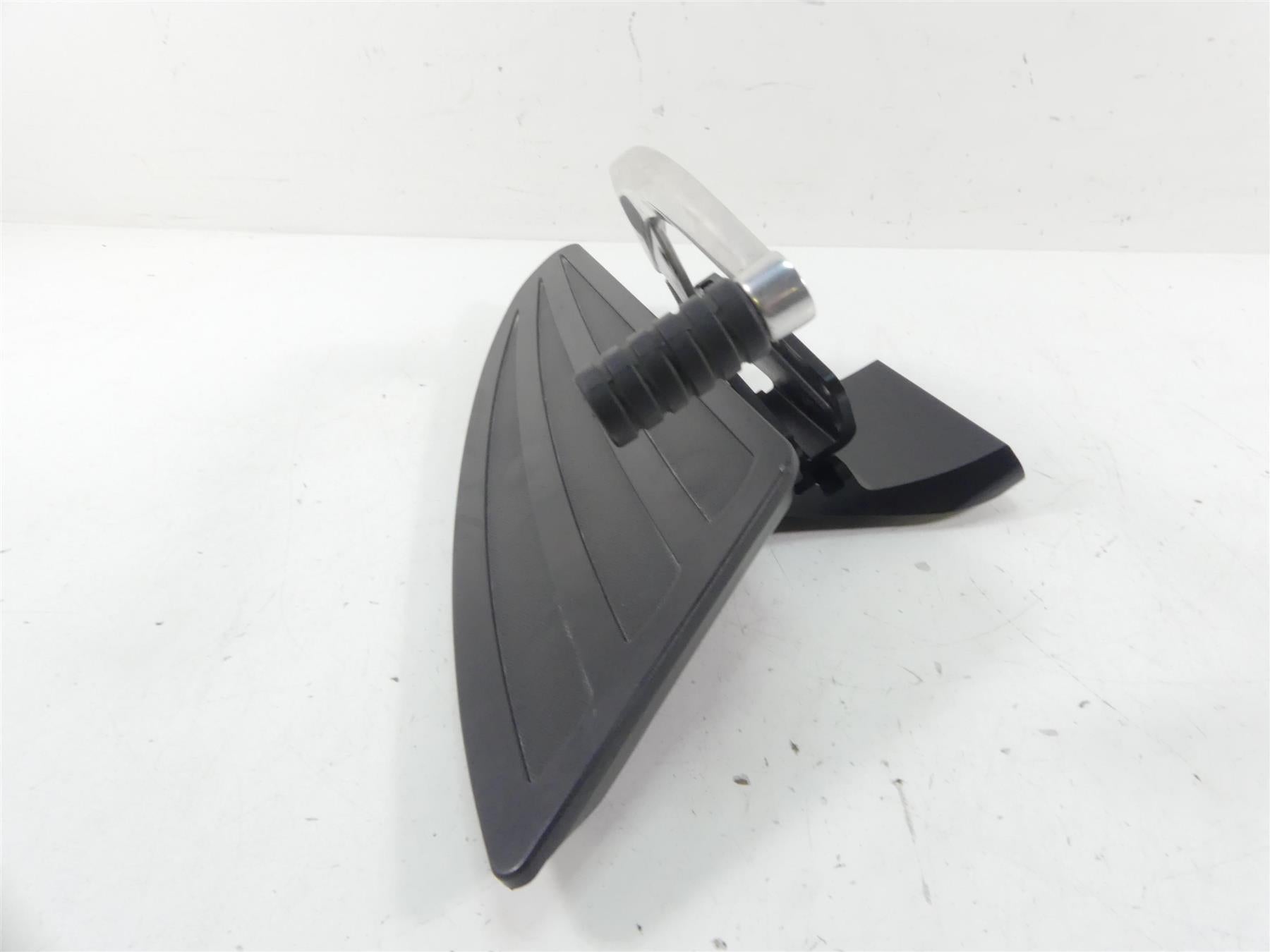 2011 Victory Vision Tour Right Front Floor Board Brake Pedal Set 1015291-463 {{ shop.shopifyCountryName }} - Mototech271
