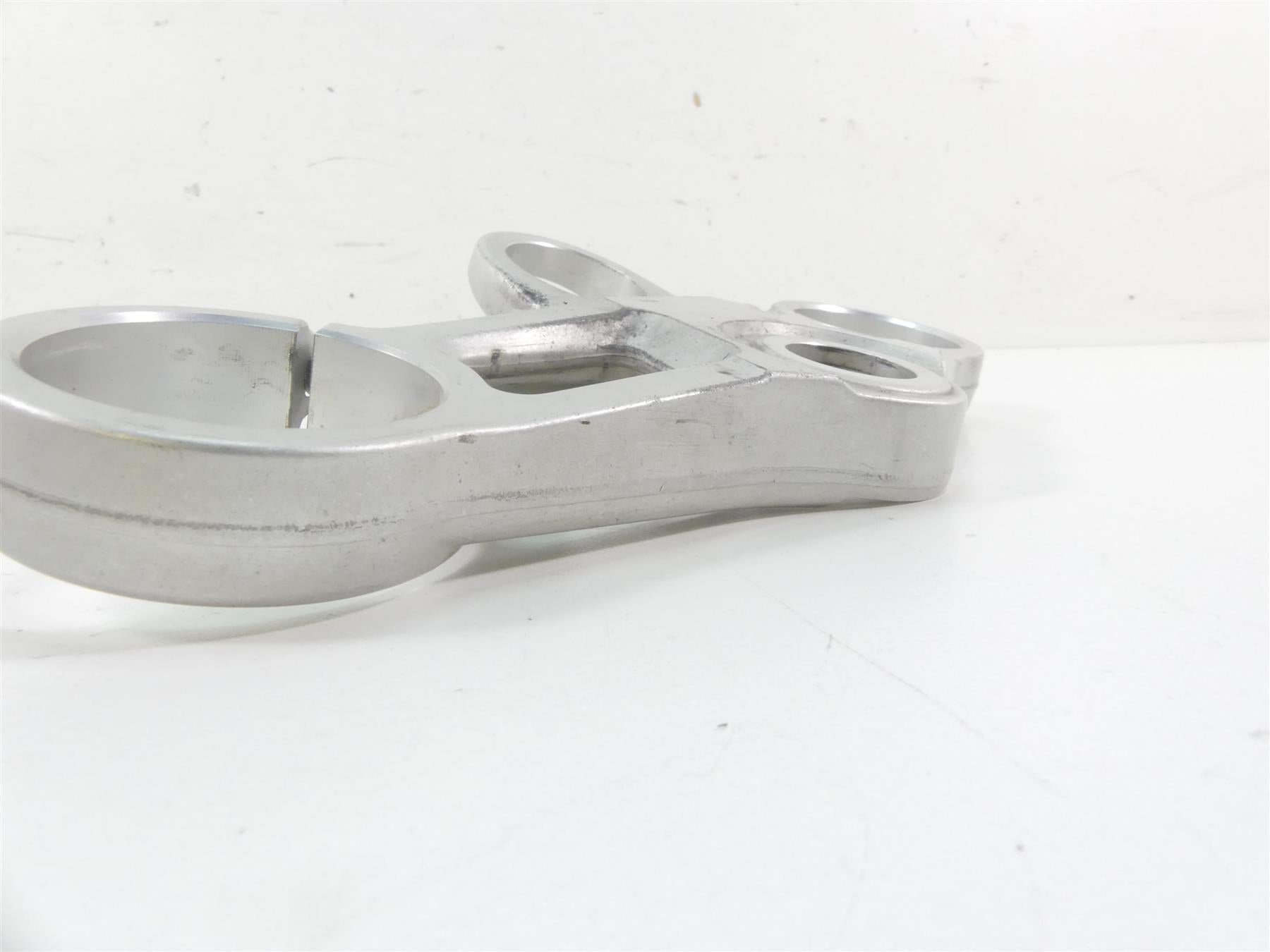 2006 Triumph Daytona 675 Upper Triple Tree Steering Clamp 50mm T2049170 {{ shop.shopifyCountryName }} - Mototech271