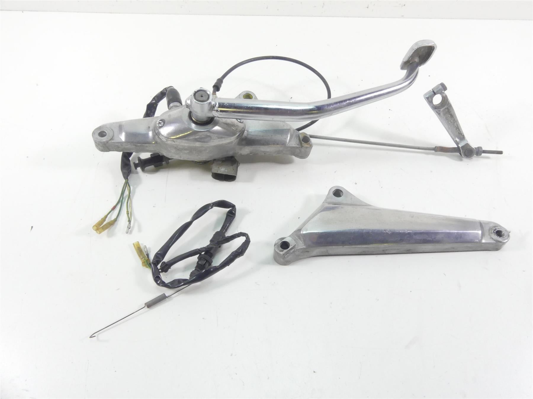1977 Honda CB750 A Four Hondamatic Right Brake Pedal & Mounts Set 50600-393-771 | Mototech271