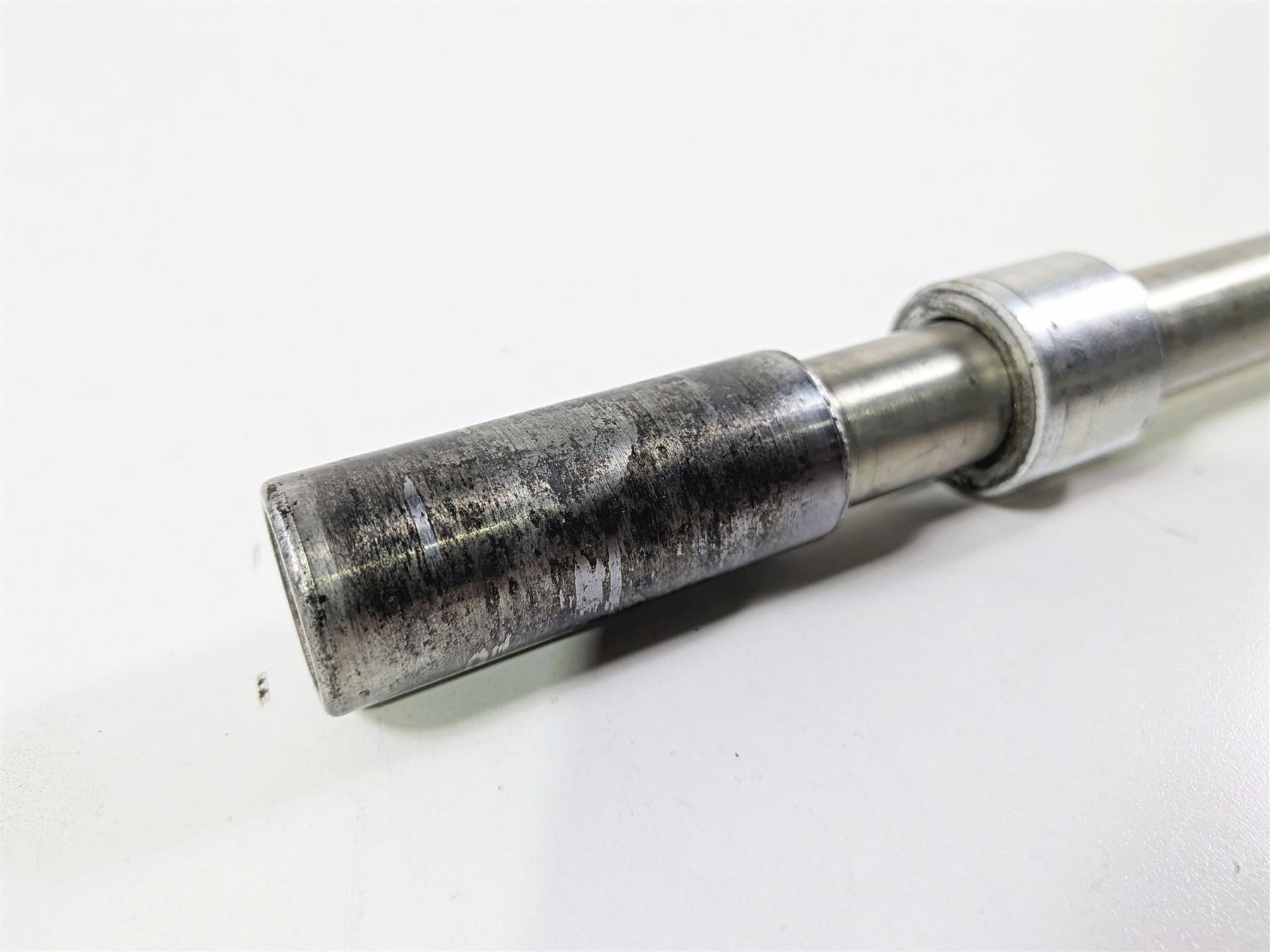2015 Indian Chieftain Front Axle Wheel Spindle 5138509H 5138509-Mototech271