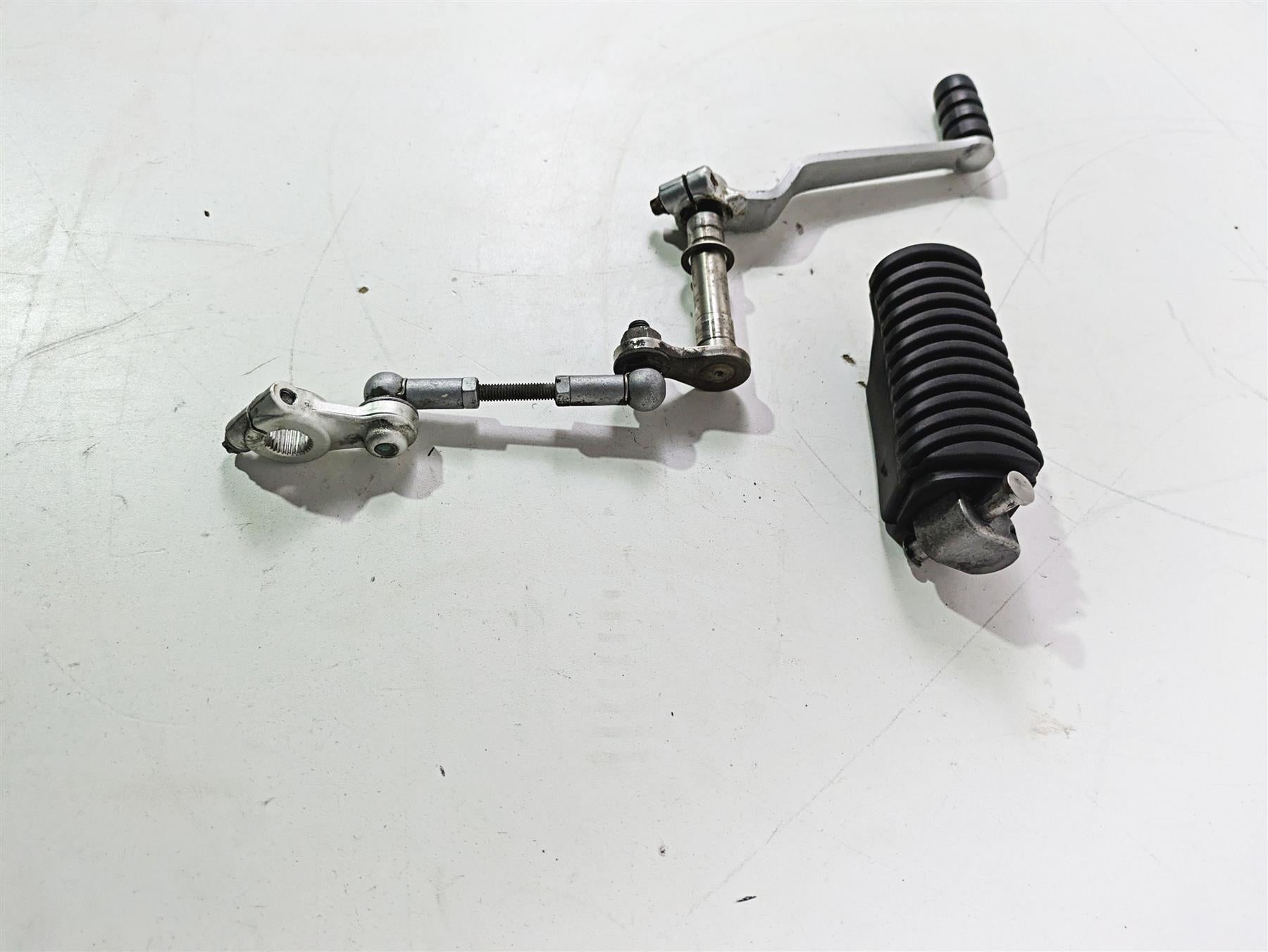 2009 BMW R1200RT K26 Left Footpeg Foot Peg & Gear Shift Lever 46717675289 {{ shop.shopifyCountryName }} - Mototech271