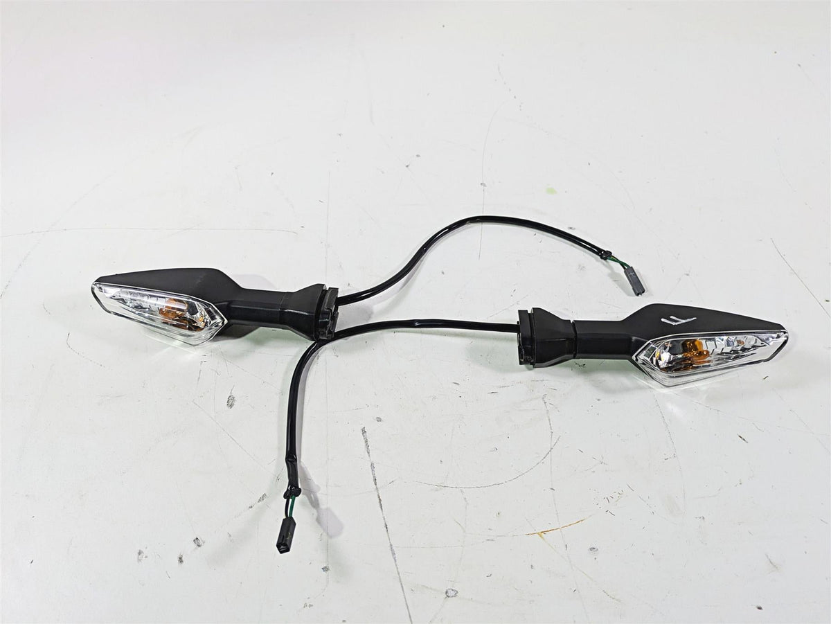 2022 Kawasaki ZR900RS Cafe Rear Blinker Turn Signal Set 23037-0537 23037-0538 {{ shop.shopifyCountryName }} - Mototech271