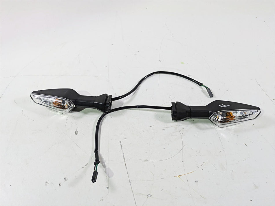 2022 Kawasaki ZR900RS Cafe Rear Blinker Turn Signal Set 23037-0537 23037-0538 {{ shop.shopifyCountryName }} - Mototech271