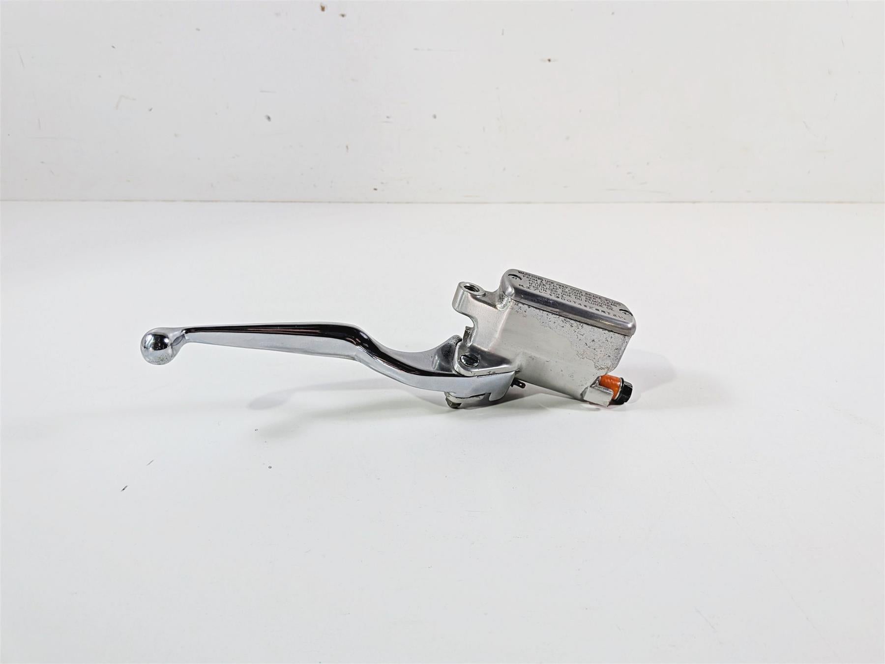 2003 Honda V-Twin VTX1800 C Front Brake Master Cylinder 45510-MZ0-A41 {{ shop.shopifyCountryName }} - Mototech271