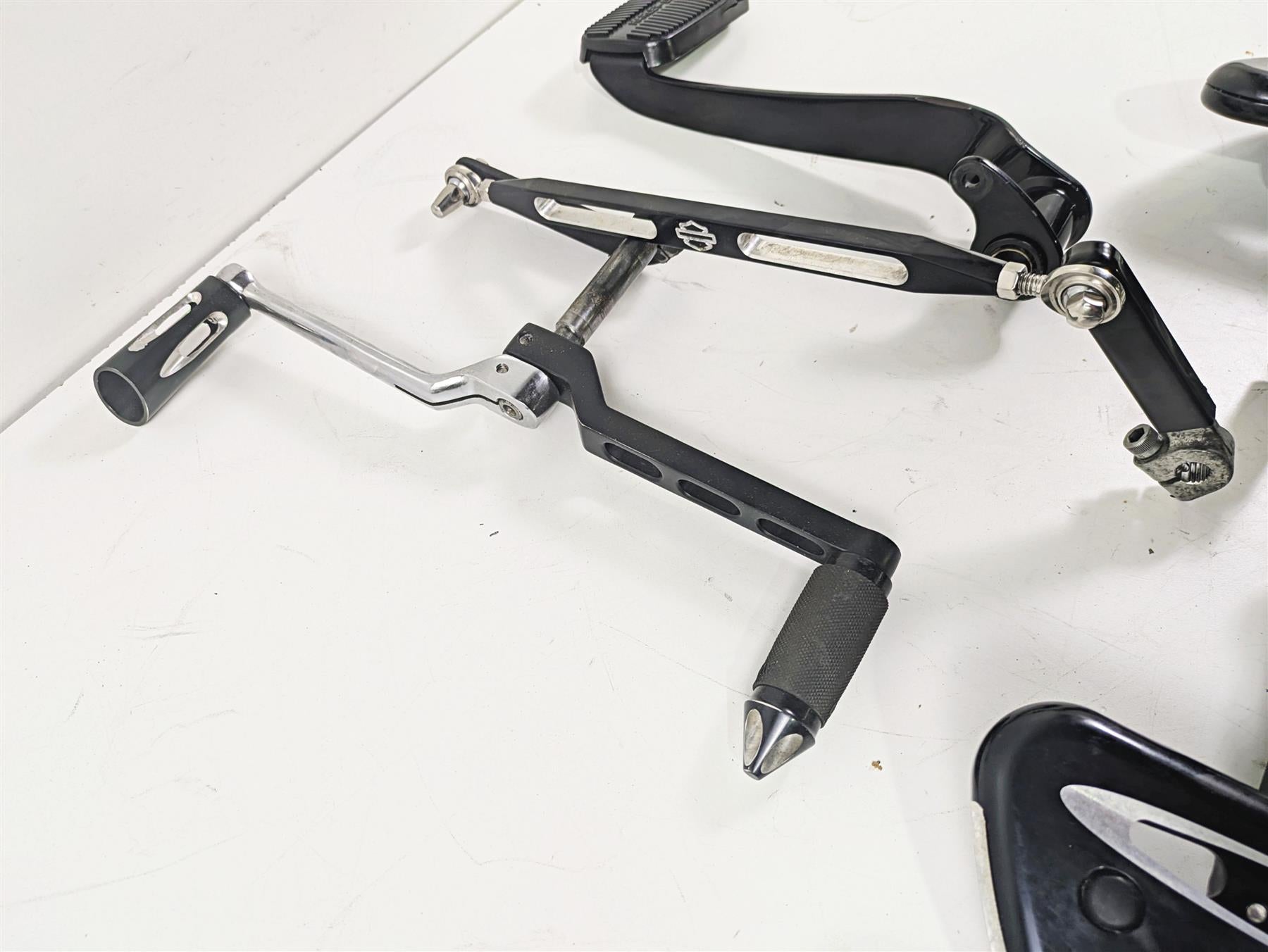 2001 Harley Touring FLHX Street Glide CNC Cut Front Rear Floor Board Pedal Set {{ shop.shopifyCountryName }} - Mototech271