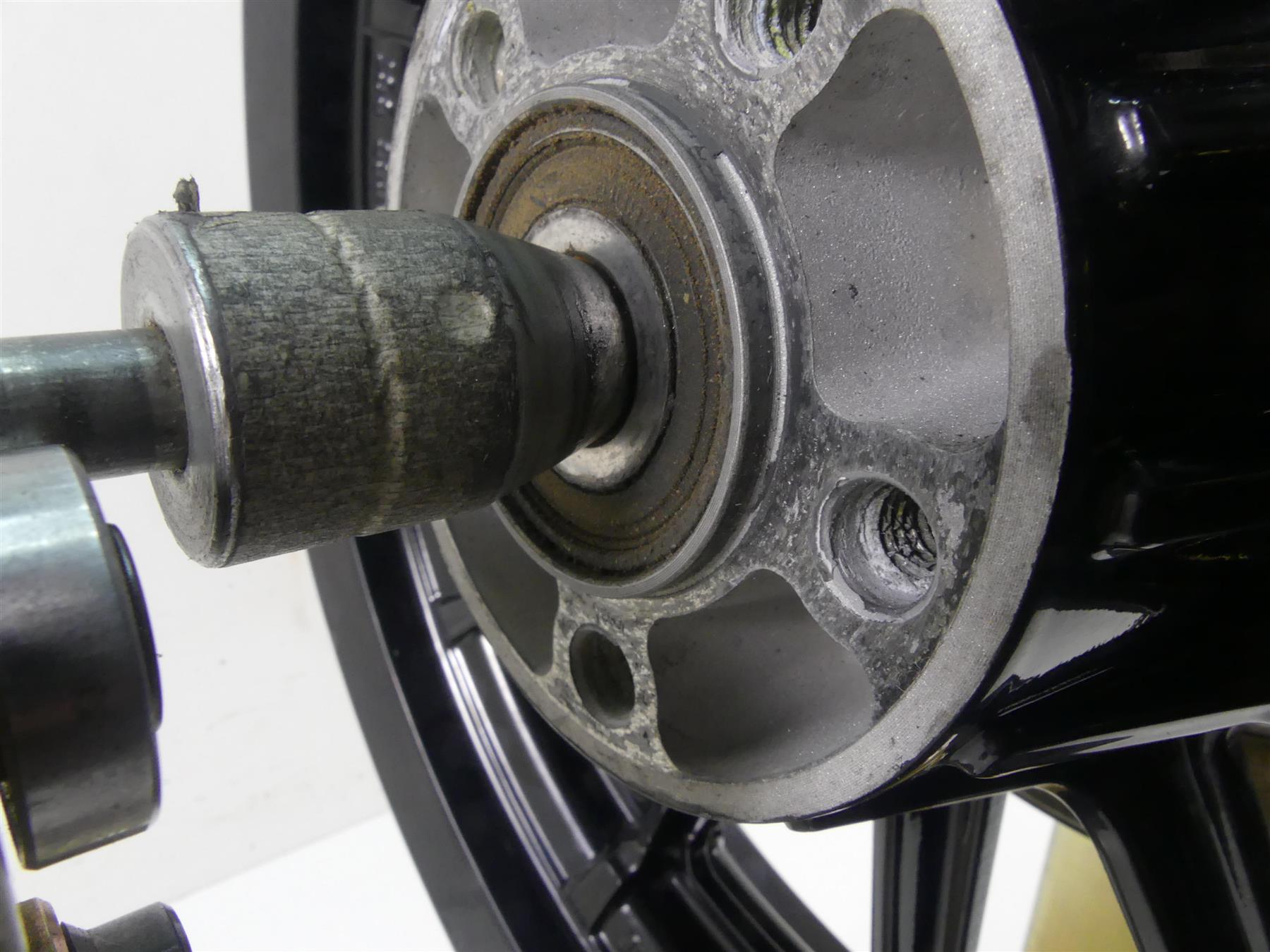 2003 Harley Dyna 100TH FXDL Low Rider Straight Rear 16x3 Wheel Rim 41012-00A {{ shop.shopifyCountryName }} - Mototech271