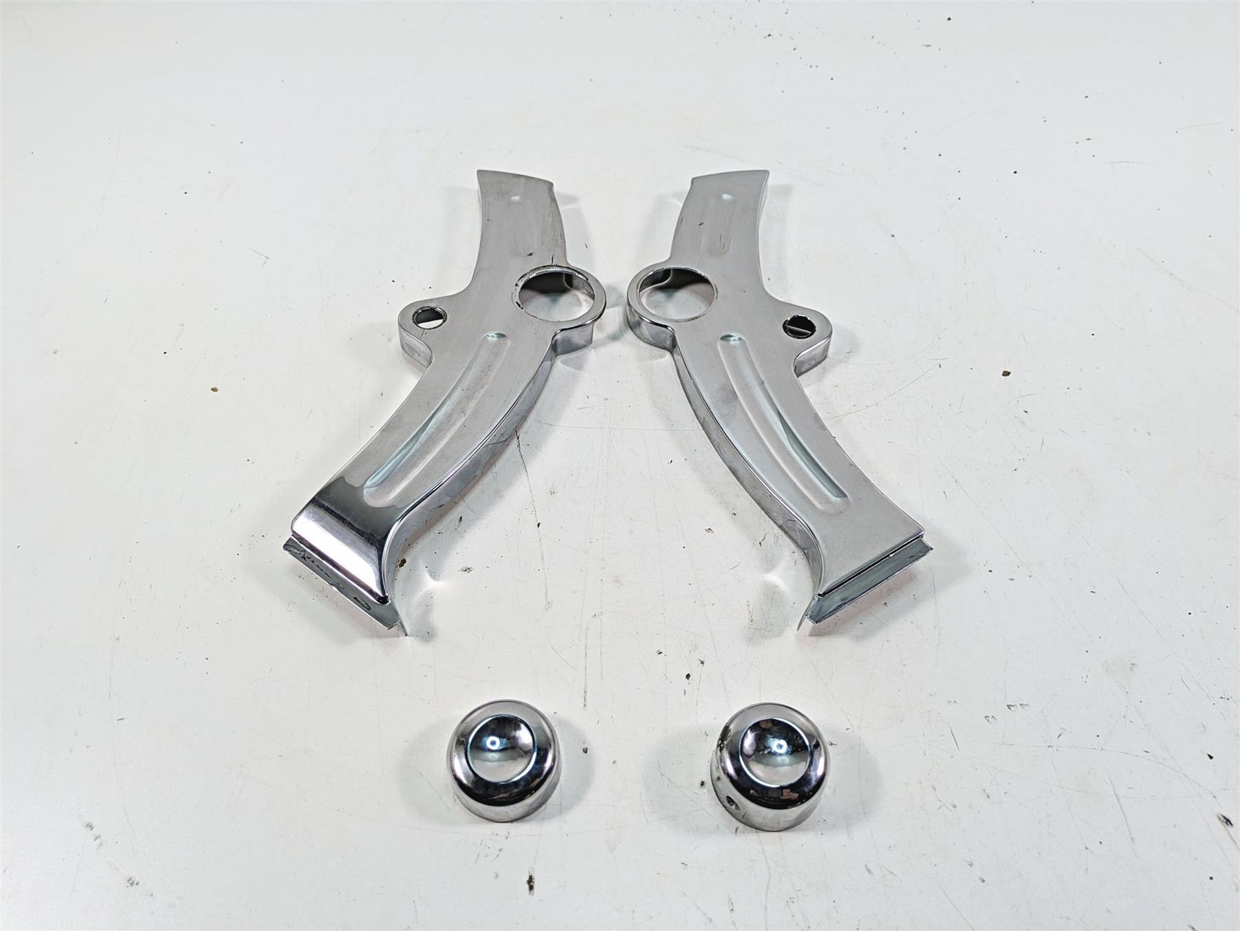 2000 Harley FXSTS Softail Springer Kuryakyn Chrome Frame Cover Set 7851 {{ shop.shopifyCountryName }} - Mototech271