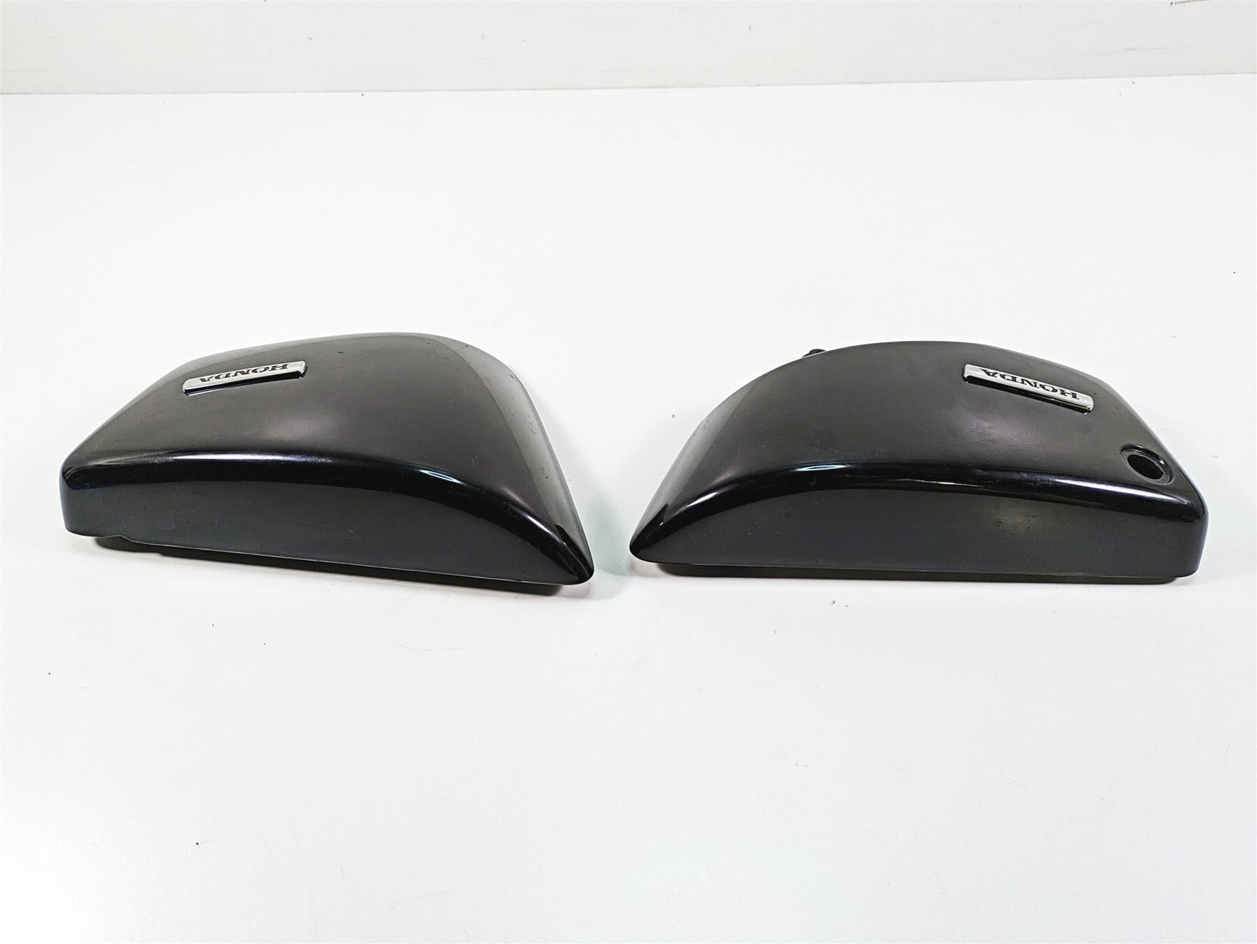 2006 Honda VT1100 C2 Shadow Side Cover Fairing Cowl Set 83610-MCK-A70Z {{ shop.shopifyCountryName }} - Mototech271