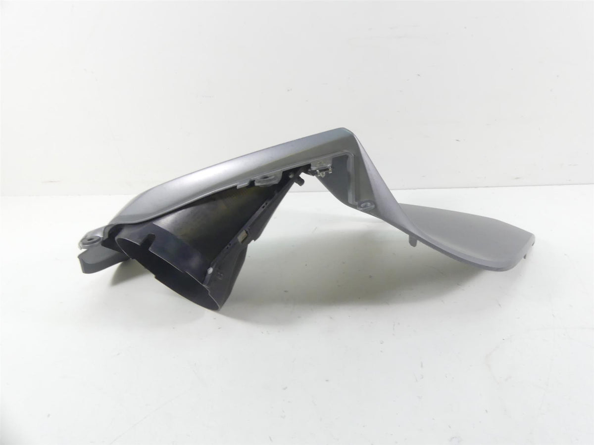 2015 BMW R1200RT K52 Right Side Between Leg Knee Fairing Cover 46638583582 {{ shop.shopifyCountryName }} - Mototech271