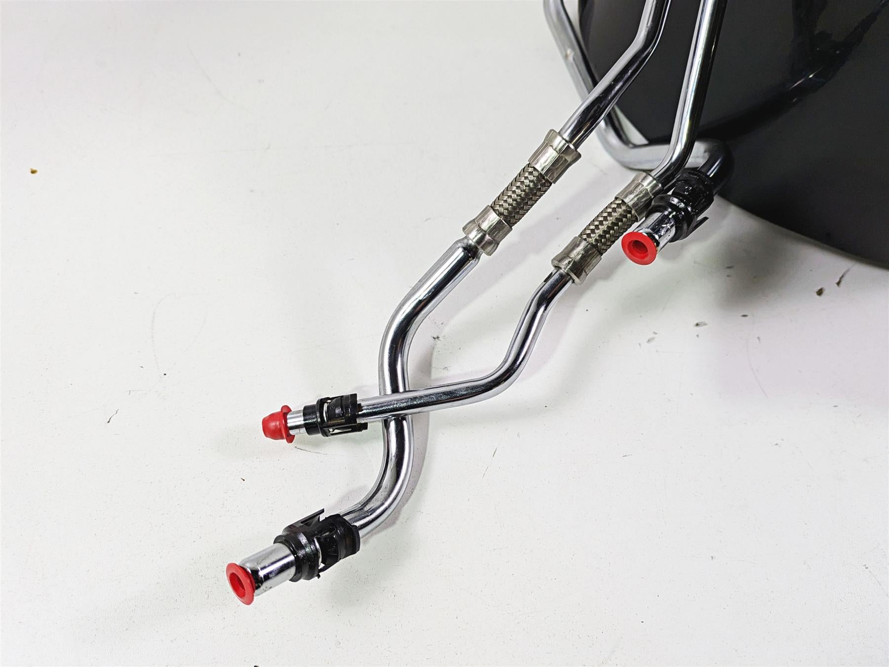 2014 Harley FLS Softail Slim Oil Tank Reservoir & Hoses Lines 62492-01A {{ shop.shopifyCountryName }} - Mototech271