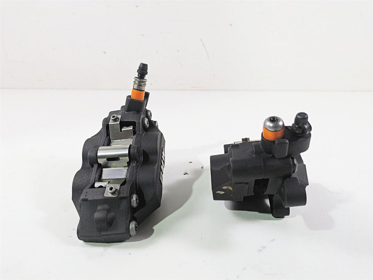 2014 BMW K1600 GTL K48 Tokico Front Brake Caliper Set 34117726766 34117728943 {{ shop.shopifyCountryName }} - Mototech271