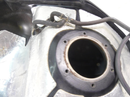 2007 Yamaha FZ1 Fazer Fuel Gas Petrol Tank Reservoir -Read 2D1-YK241-00- {{ shop.shopifyCountryName }} - Mototech271