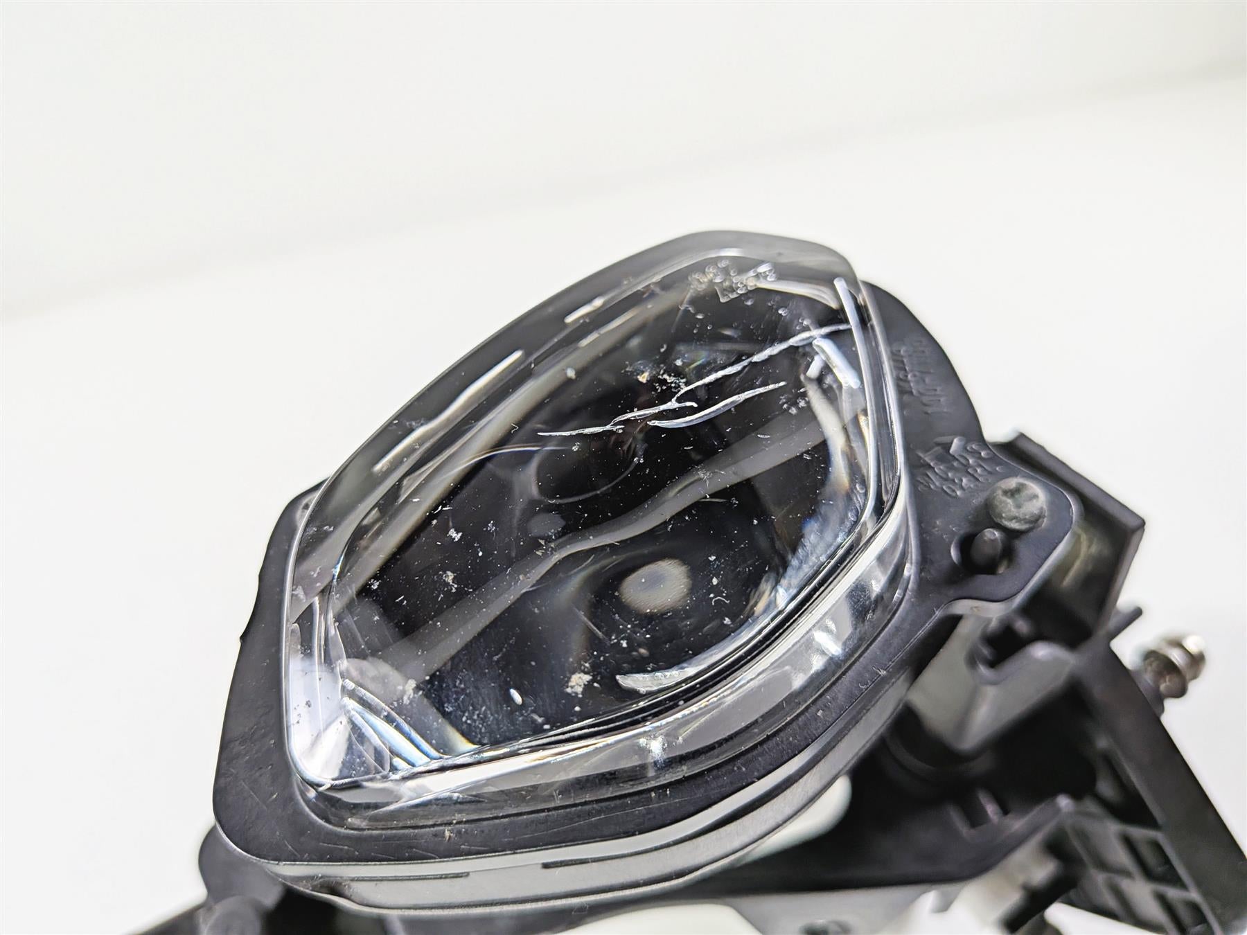 2022 Yamaha YZF R1 R1M RN65 Headlight Head Light Lamp Scratched B3L-84300-00-00-Mototech271