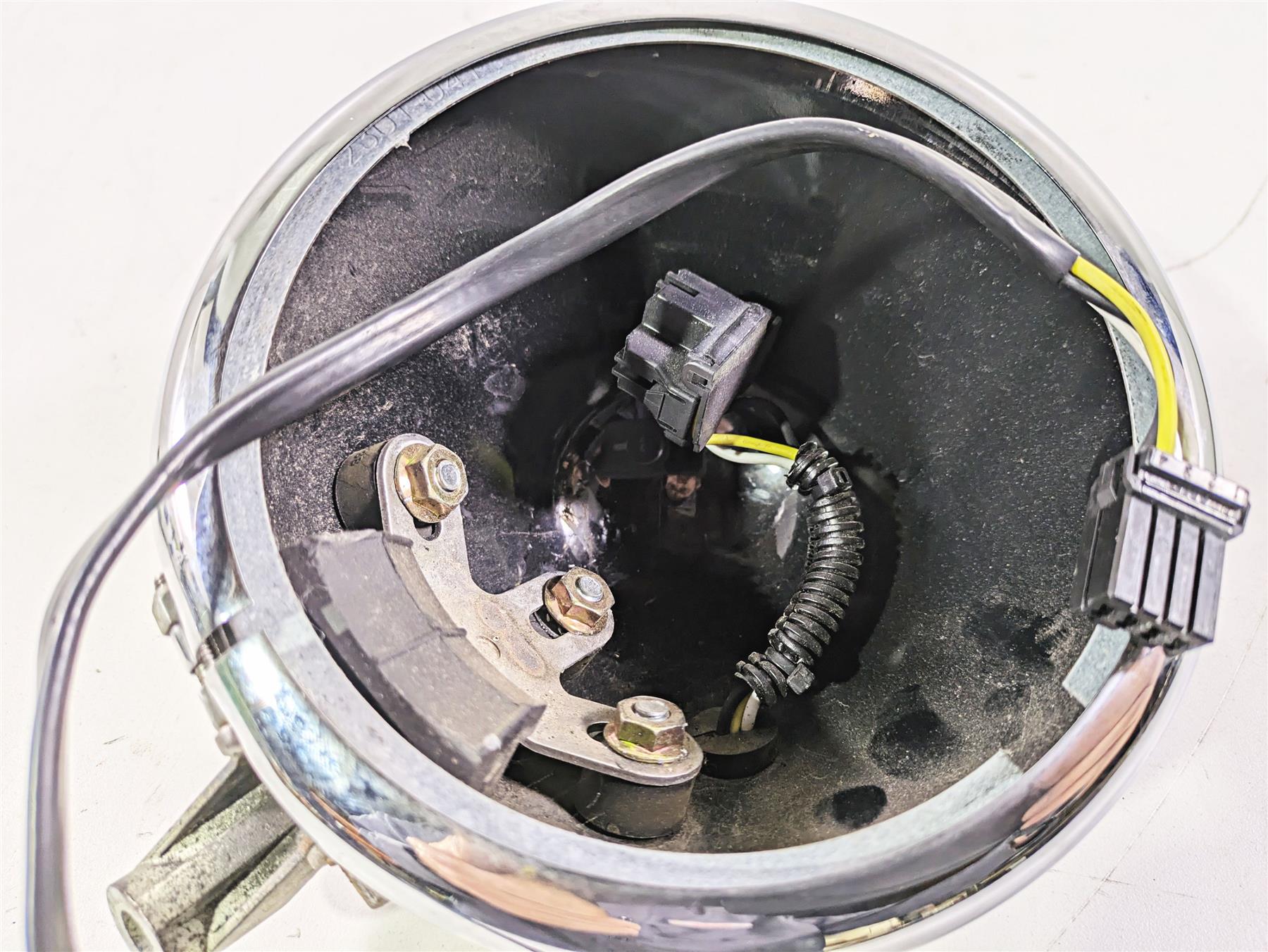 2008 Harley FLSTSB Cross Bones Headlight Head Light Bucket 5-3/4 69923-08 {{ shop.shopifyCountryName }} - Mototech271