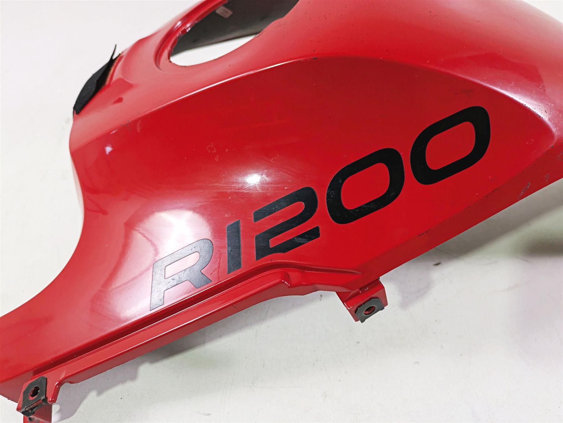2009 BMW R1200GS K255 Adv Tank Center Cover Fairing Magmarot 46637706284 {{ shop.shopifyCountryName }} - Mototech271