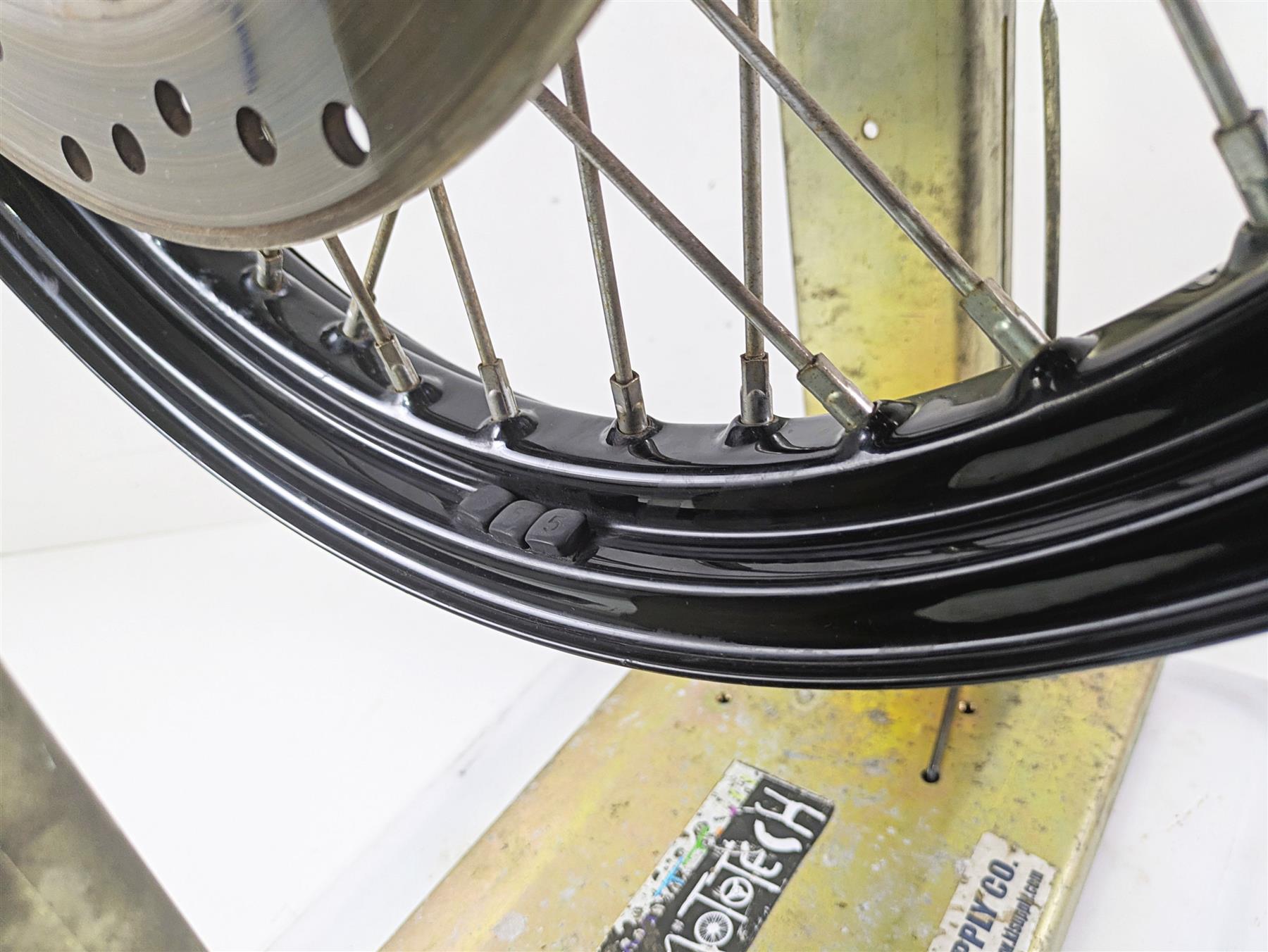 2010 Harley Dyna FXDB Street Bob 19x2.5 Front Wheel Spoke Rim - Runout 41425-09 {{ shop.shopifyCountryName }} - Mototech271