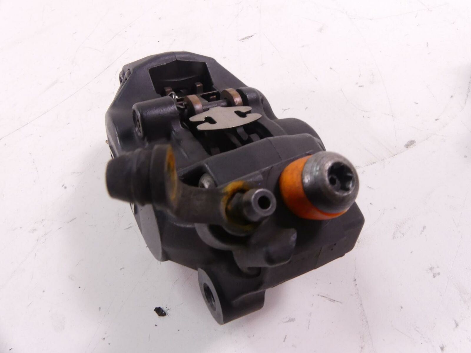 2011 BMW R1200RT K26 Front Brembo Brake Caliper Set 34117711438 34117711439 {{ shop.shopifyCountryName }} - Mototech271