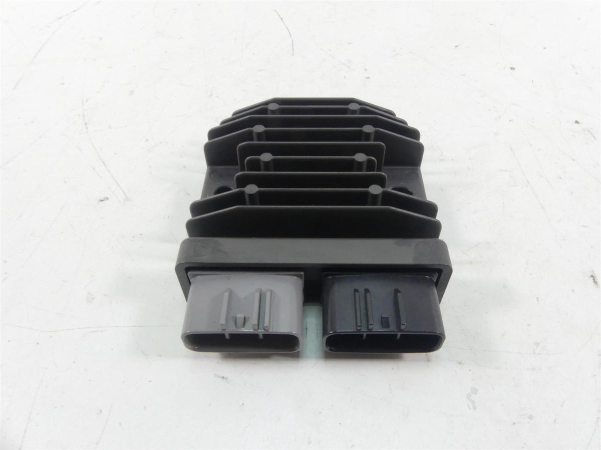 2017 Triumph Thruxton 1200R Rectifier Voltage Regulator T1300679 FH020AA {{ shop.shopifyCountryName }} - Mototech271
