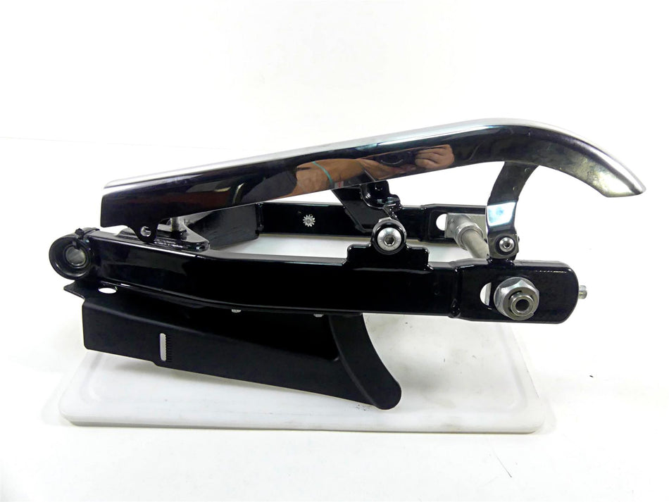 2010 Harley FXDF Dyna Fat Bob Rear Nice Swingarm & Belt Guards 47820-10 {{ shop.shopifyCountryName }} - Mototech271