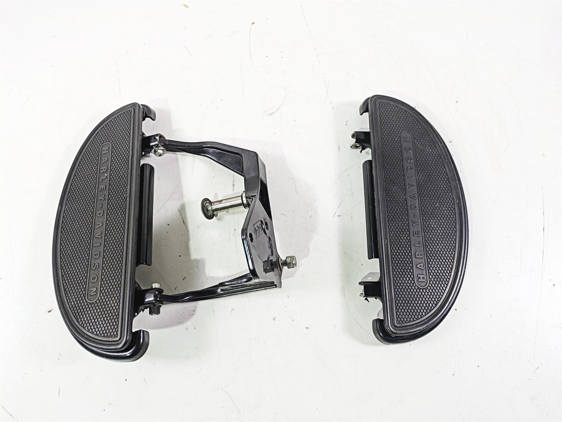 2008 Harley FLSTSB Cross Bones Left Right Floor Board & Mount Set 50600026 {{ shop.shopifyCountryName }} - Mototech271