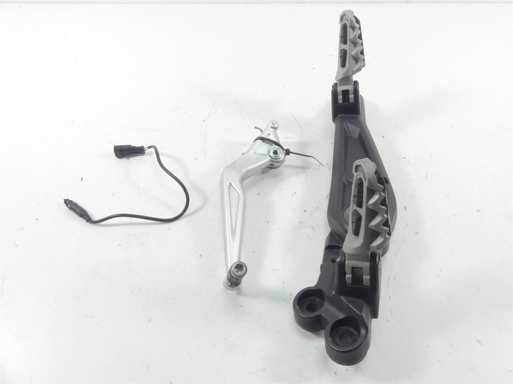 2018 Ducati Hypermotard 939 SP Right Footpeg Bracket Brake Pedal Set 82412101CA {{ shop.shopifyCountryName }} - Mototech271