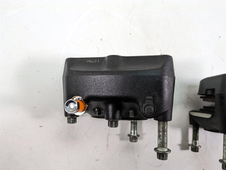 2000 Harley Dyna FXDL Low Rider Front Brake Caliper Set 44023-00C 44046-00D {{ shop.shopifyCountryName }} - Mototech271
