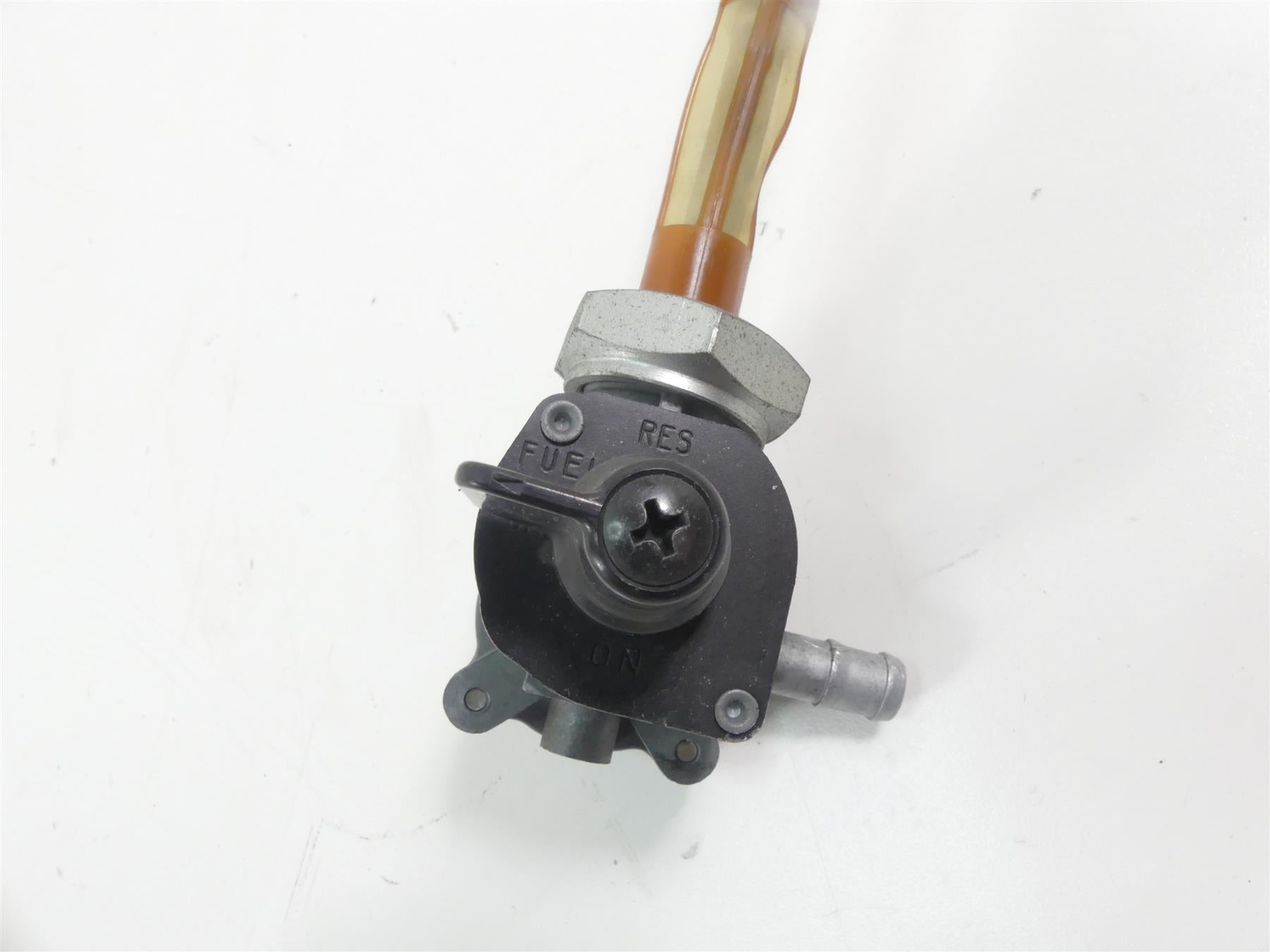 2009 Honda VTX1300 Touring Fuel Gas Petrol Valve Petcock 16950-MEM-674 {{ shop.shopifyCountryName }} - Mototech271