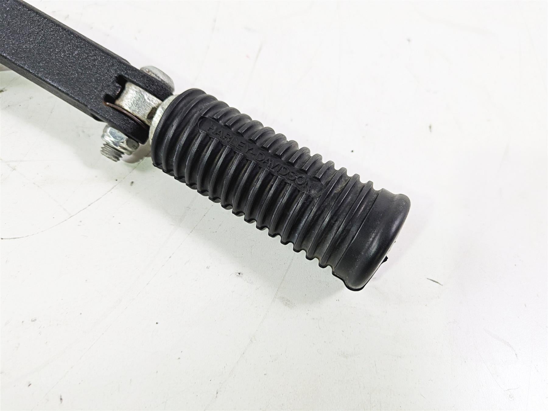 2015 Harley FXDL Dyna Low Rider Passenger Footpeg Foot Pegs 49224-06 49230-06 {{ shop.shopifyCountryName }} - Mototech271